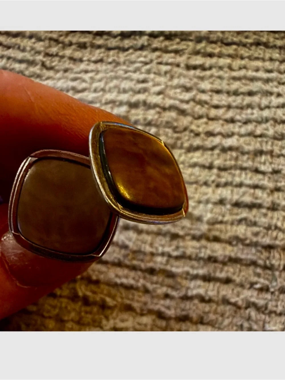 8 pairs of various Men's cufflinks.